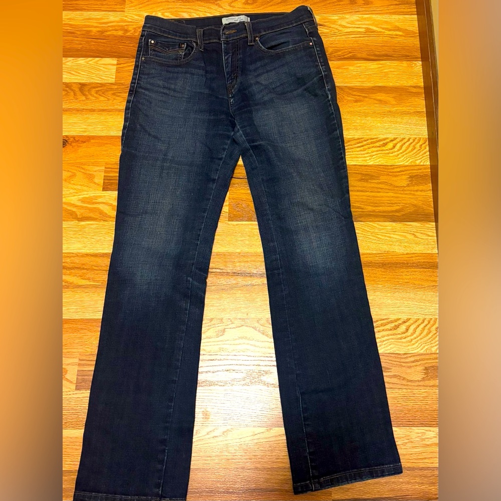 Women's Levi’s 505 red tag straight leg jeans size 8 dark wash